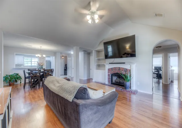 Photo 3 of Sale Pending at 1026 W 120th Court S, Jenks, OK 74037 | MLS# 2633100 | Listing updated on 2026-09-10