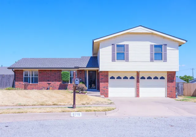 Photo 1 of Single family home for sale at 6716 Dover Ct, Bartlesville, OK 74006 | MLS# 2633137 | Listing updated on 2026-09-09