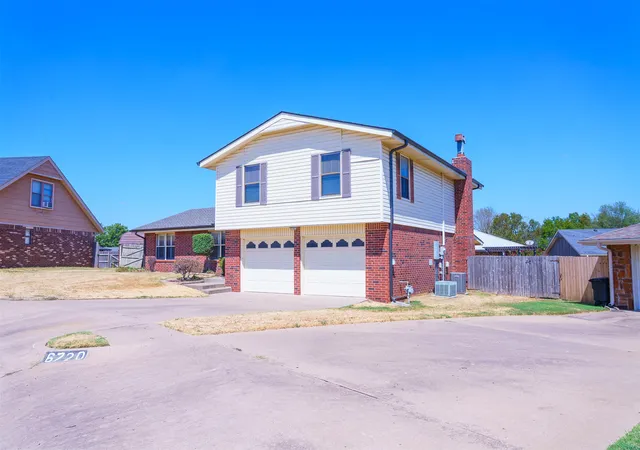 Photo 3 of Single family home for sale at 6716 Dover Ct, Bartlesville, OK 74006 | MLS# 2633137 | Listing updated on 2026-10-30