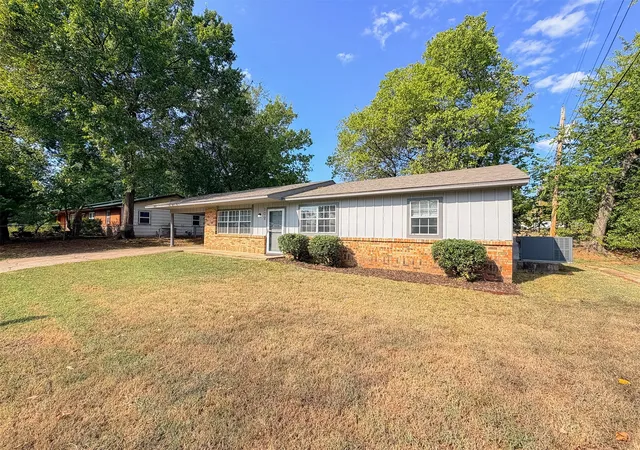Photo 3 of Single family home for sale at 102 Kupsick St, Tahlequah, OK 74464 | MLS# 2632631 | Listing updated on 2026-09-09