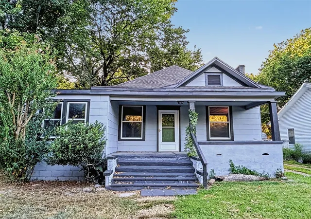 Photo 1 of Single family home for sale at 1305 Cherry St, Muskogee, OK 74403 | MLS# 2632807 | Listing updated on 2026-09-09