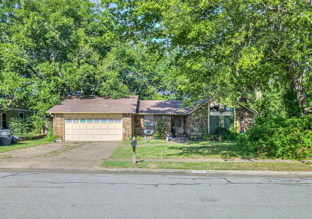 Photo 2 of Single family home for sale at 11412 S Douglas Ave, Jenks, OK 74037 | MLS# 2633215 | Listing updated on 2026-09-09