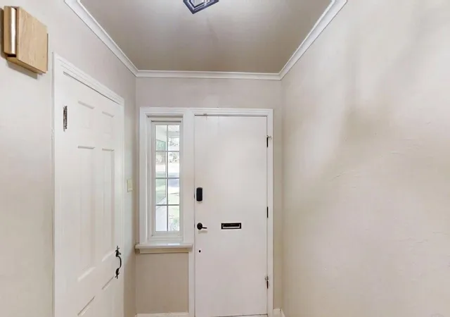 Photo 2 of Single family home for sale at 1818 6th Avenue Sw, Ardmore, OK 73401 | MLS# 2633220 | Listing updated on 2026-09-09