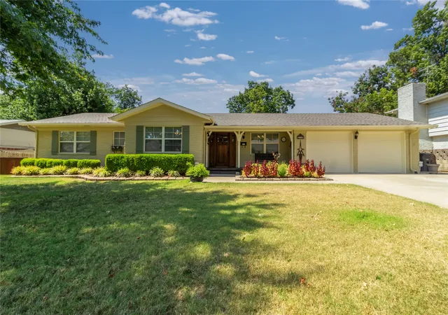 Photo 1 of Sale Pending at 3740 S Darlington Ave, Tulsa, OK 74135 | MLS# 2633151 | Listing updated on 2026-09-13