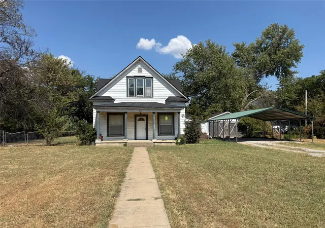 Photo 1 of Single family home for sale at 411 W 9 Street S, Chelsea, OK 74016 | MLS# 2631539 | Listing updated on 2026-09-30