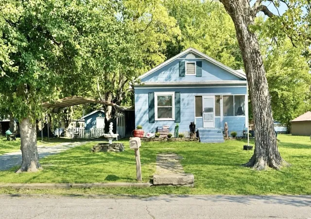 Photo 1 of Single family home for sale at 201 Ne F, Stigler, OK 74462 | MLS# 2633217 | Listing updated on 2026-09-09