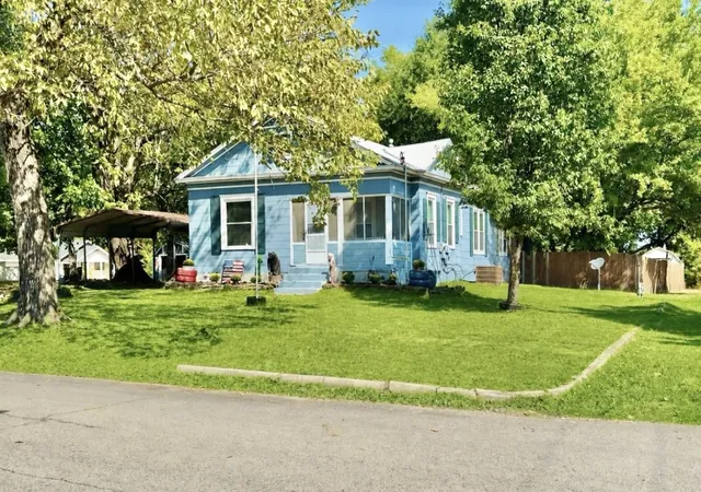 Photo 2 of Single family home for sale at 201 Ne F, Stigler, OK 74462 | MLS# 2633217 | Listing updated on 2026-09-09