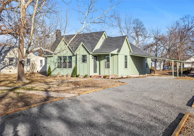 Photo 1 of Single family home for sale at 117 S Vann St, Pryor, OK 74361 | MLS# 2633228 | Listing updated on 2026-09-09
