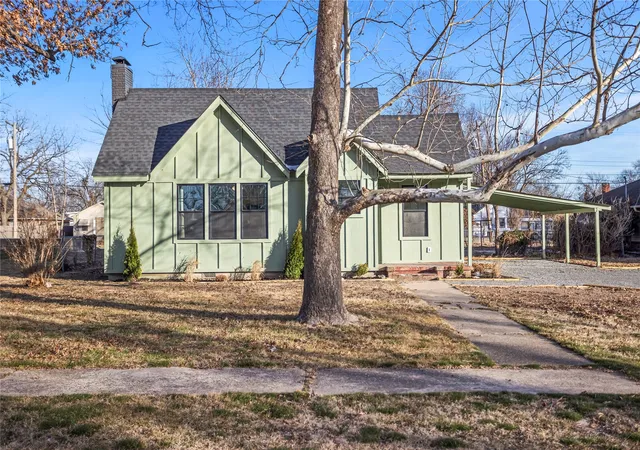 Photo 2 of Single family home for sale at 117 S Vann St, Pryor, OK 74361 | MLS# 2633228 | Listing updated on 2026-09-09