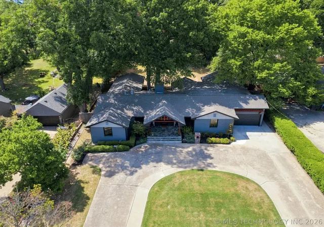 Photo 3 of Single family home for sale at 4650 S Columbia Pl, Tulsa, OK 74105 | MLS# 2633189 | Listing updated on 2026-09-11