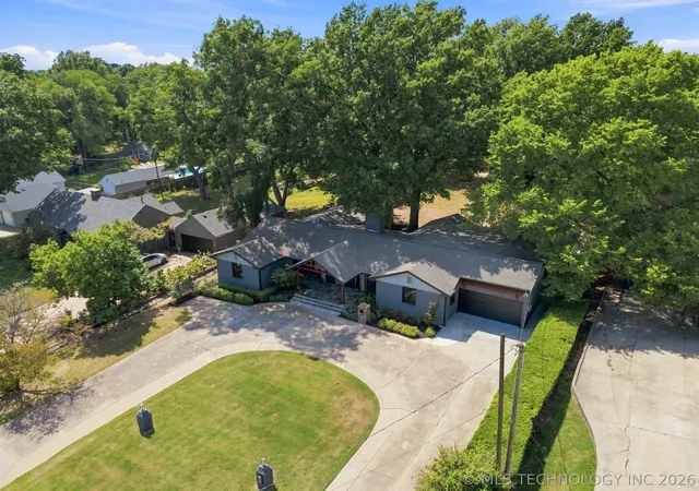 Photo 4 of Single family home for sale at 4650 S Columbia Pl, Tulsa, OK 74105 | MLS# 2633189 | Listing updated on 2026-09-11