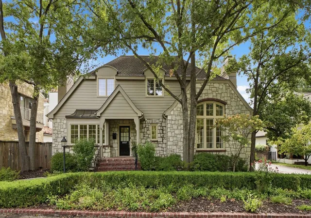 Photo 2 of Single family home for sale at 3027 S Rockford Rd, Tulsa, OK 74114 | MLS# 2633177 | Listing updated on 2026-09-12