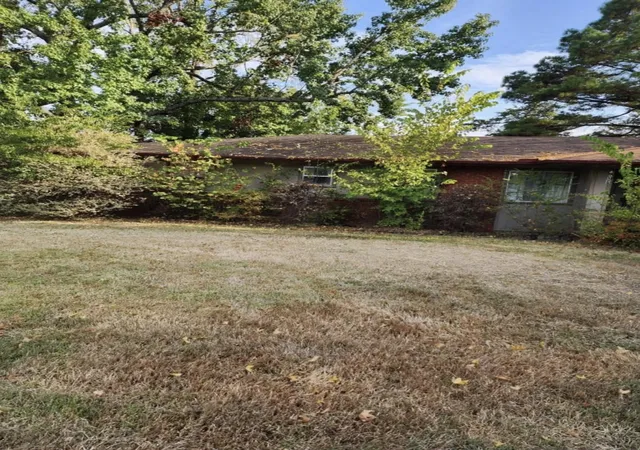 Photo 2 of Single family home for sale at 1210 E Duke St, Hugo, OK 74743 | MLS# 2633036 | Listing updated on 2026-10-05