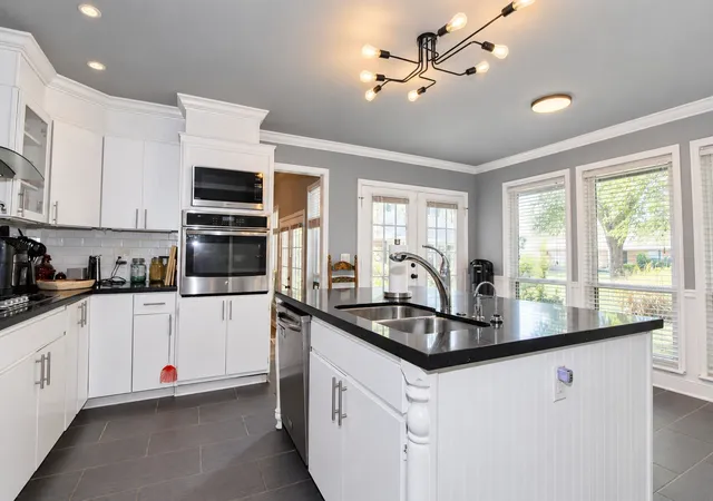 Photo 4 of Single family home for sale at 8413 Shadowood Ave, Broken Arrow, OK 74011 | MLS# 2632521 | Listing updated on 2026-09-09