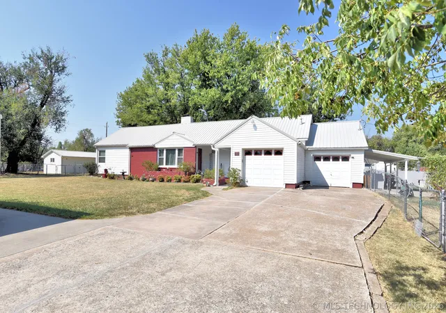 Single family home for sale at 530 S 19th Street, Collinsville, OK 74021 | MLS# 2633293