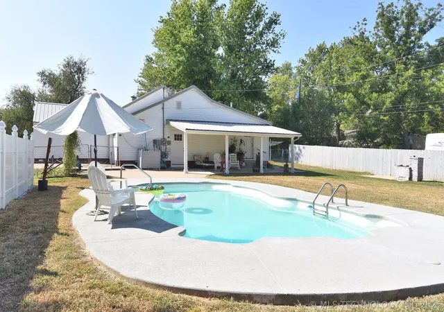 Photo 2 of Single family home for sale at 530 S 19th Street, Collinsville, OK 74021 | MLS# 2633293 | Listing updated on 2026-09-11