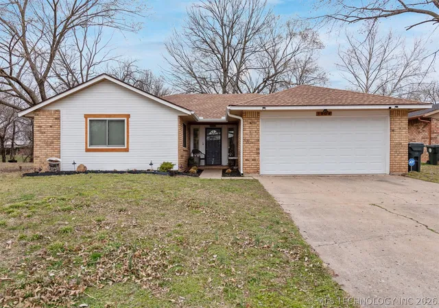 Photo 18 of Sale Pending at 1904 Deer Run, Muskogee, OK 74403 | MLS# 2633294 | Listing updated on 2026-09-11