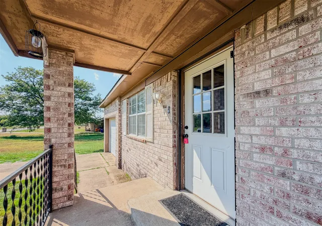 Photo 4 of Single family home for sale at 408 SW 13th Street, Wagoner, OK 74467 | MLS# 2632639 | Listing updated on 2026-09-11