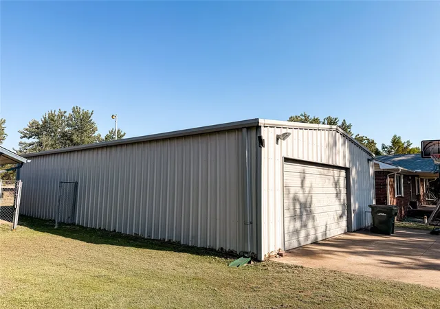 Photo 3 of Single family home for sale at 208 S Willey St, Fort Gibson, OK 74434 | MLS# 2633246 | Listing updated on 2026-09-13