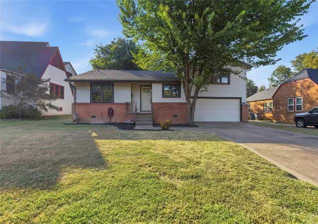 Single family home for sale at 546 S Zurich Ave, Tulsa, OK 74112 | MLS# 2631687