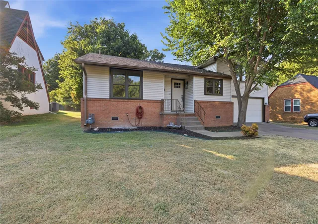 Photo 2 of Single family home for sale at 546 S Zurich Ave, Tulsa, OK 74112 | MLS# 2631687 | Listing updated on 2026-09-14