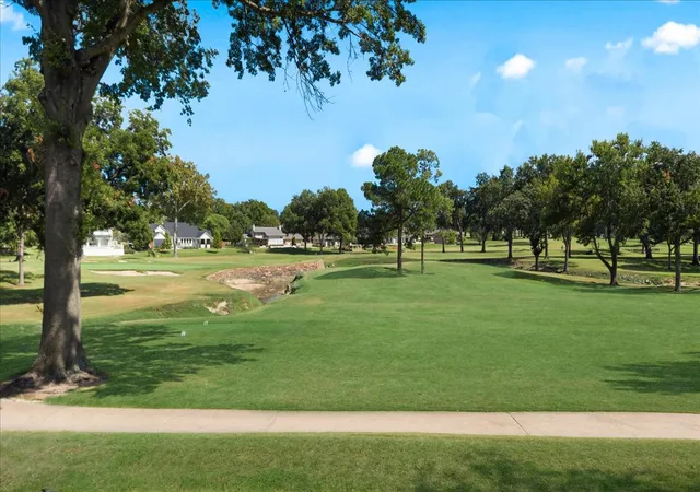 Photo 2 of Sale Pending at 5613 W Orlando Cir, Broken Arrow, OK 74011 | MLS# 2632399 | Listing updated on 2026-09-18