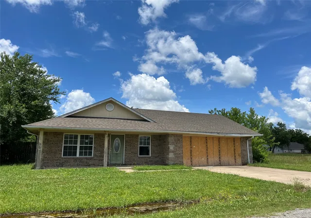 Photo 1 of Single family home for sale at 1006 Jahrman Pl, Warner, OK 74469 | MLS# 2632966 | Listing updated on 2026-09-11