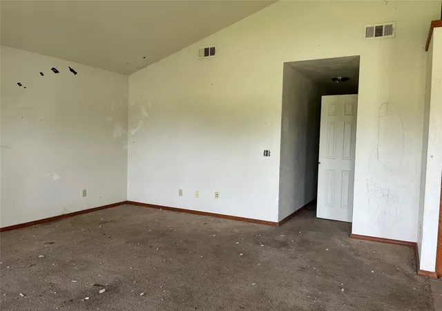 Photo 2 of Single family home for sale at 1006 Jahrman Pl, Warner, OK 74469 | MLS# 2632966 | Listing updated on 2026-09-11