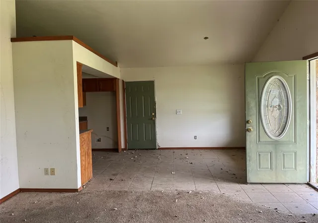 Photo 3 of Single family home for sale at 1006 Jahrman Pl, Warner, OK 74469 | MLS# 2632966 | Listing updated on 2026-09-11