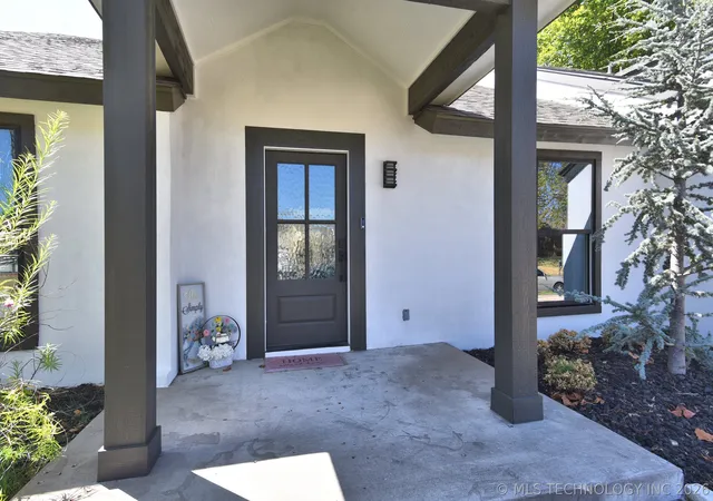Photo 2 of Single family home for sale at 9022 E 60th Street, Tulsa, OK 74145 | MLS# 2633349 | Listing updated on 2026-10-21