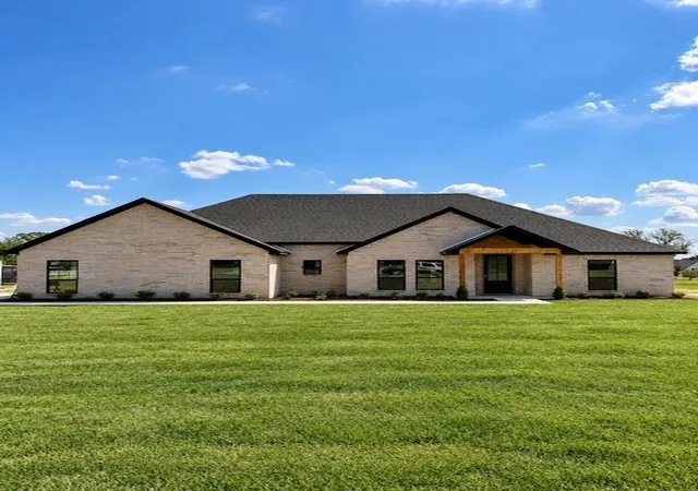 Single family home for sale at 17 Wilson Loop, Durant, OK 74701 | MLS# 2633381