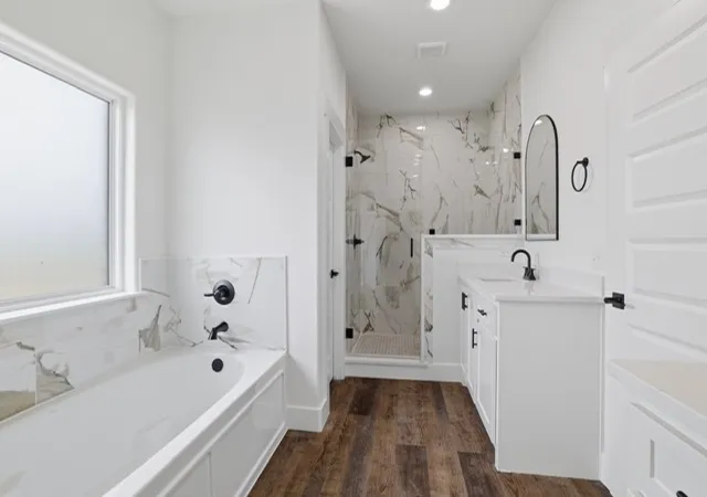 Photo 4 of Single family home for sale at 17 Wilson Loop, Durant, OK 74701 | MLS# 2633381 | Listing updated on 2026-09-11