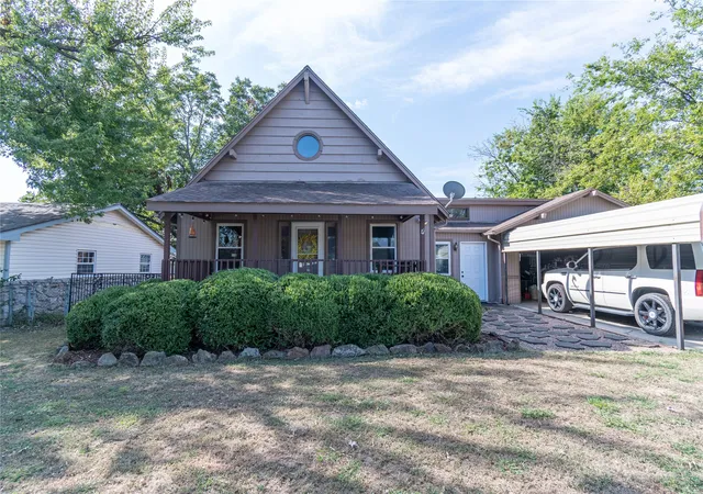 Photo 3 of Sale Pending at 1415 W Bert St, Claremore, OK 74017 | MLS# 2633389 | Listing updated on 2026-09-14