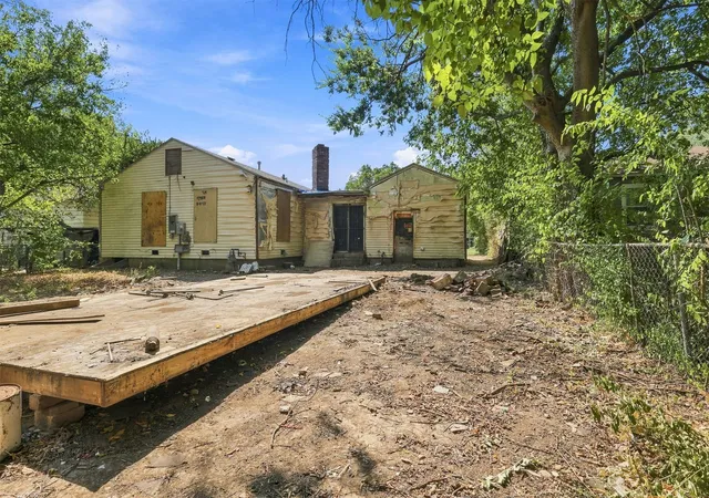 Photo 4 of Single family home for sale at 33 E 49th Place N, Tulsa, OK 74126 | MLS# 2633334 | Listing updated on 2026-09-11