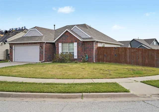 Photo 3 of Sale Pending at 4403 N 35th Street, Broken Arrow, OK 74014 | MLS# 2633398 | Listing updated on 2026-10-06