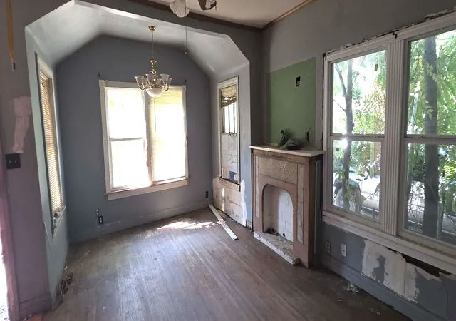 Photo 3 of Sale Pending at 2011 W Archer Pl S, Tulsa, OK 74127 | MLS# 2633414 | Listing updated on 2026-10-22
