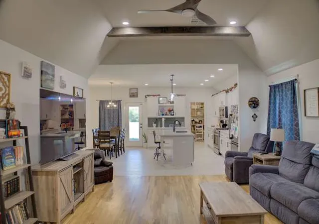 Photo 3 of Single family home for sale at 2420 W King Ln, Claremore, OK 74019 | MLS# 2633402 | Listing updated on 2026-09-11