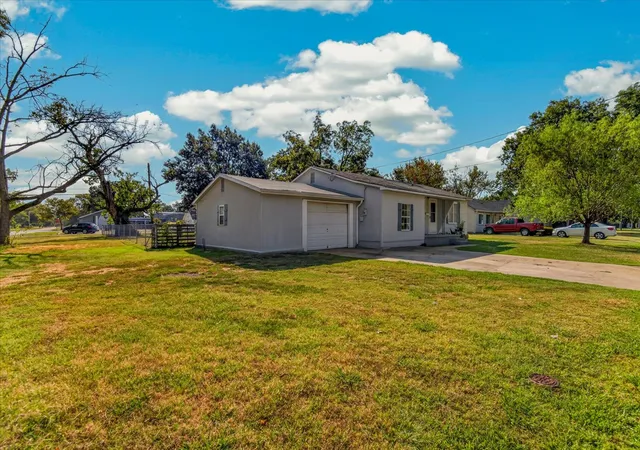 Photo 2 of Sale Pending at 622 N Cherokee Ave, Dewey, OK 74029 | MLS# 2633328 | Listing updated on 2026-09-13