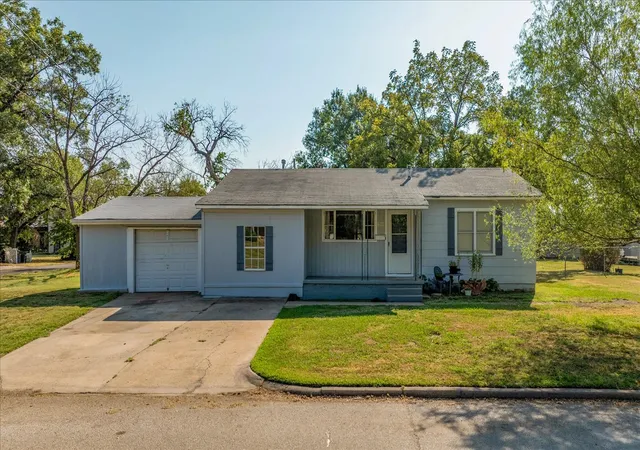 Photo 3 of Sale Pending at 622 N Cherokee Ave, Dewey, OK 74029 | MLS# 2633328 | Listing updated on 2026-09-13
