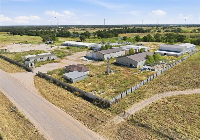 Photo 3 of Manufactured home for sale at 24398 County Rd 3430, Roff, OK 74865 | MLS# 2633418 | Listing updated on 2026-09-11