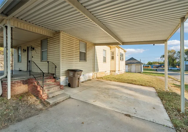 Photo 3 of Single family home for sale at 501 W Main, Haskell, OK 74436 | MLS# 2633232 | Listing updated on 2026-09-11