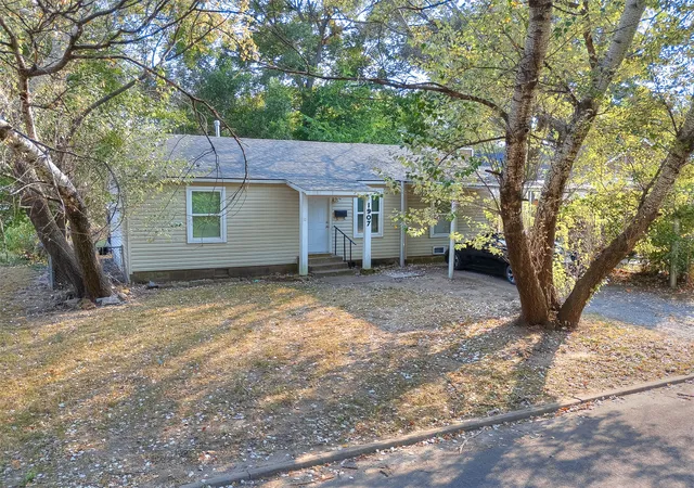 Photo 2 of Single family home for sale at 1907 Monta Ave, Muskogee, OK 74403 | MLS# 2633451 | Listing updated on 2026-09-11