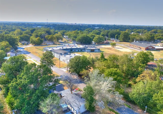 Photo 4 of Single family home for sale at 1907 Monta Ave, Muskogee, OK 74403 | MLS# 2633451 | Listing updated on 2026-09-11