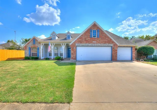 Photo 1 of Sale Pending at 21648 E 40th Street S, Broken Arrow, OK 74014 | MLS# 2632568 | Listing updated on 2026-09-25