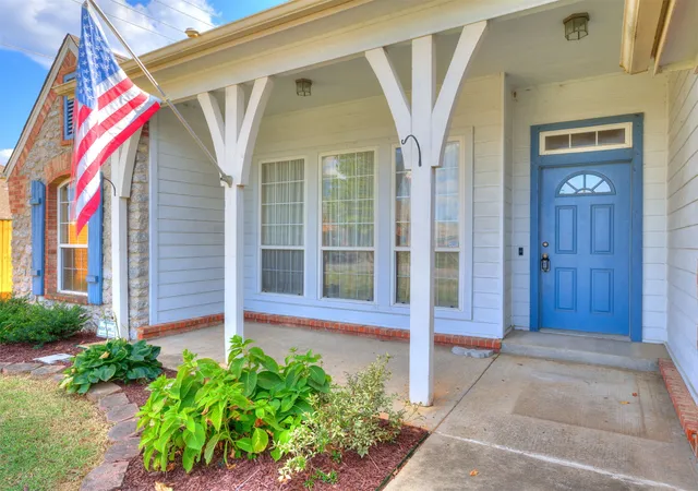 Photo 2 of Sale Pending at 21648 E 40th Street S, Broken Arrow, OK 74014 | MLS# 2632568 | Listing updated on 2026-09-25