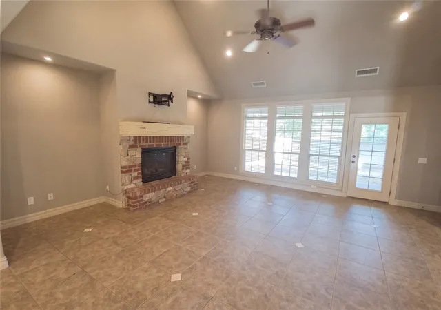 Photo 3 of Single family home for sale at 3908 N Pine Ave, Broken Arrow, OK 74012 | MLS# 2633464 | Listing updated on 2026-09-11