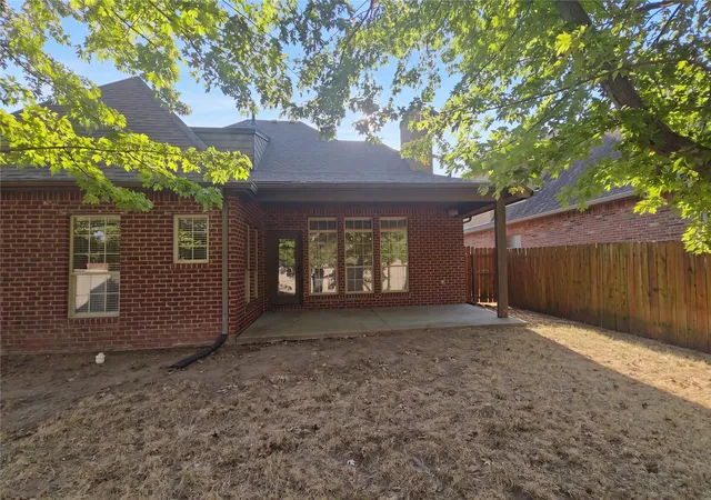 Photo 4 of Single family home for sale at 3908 N Pine Ave, Broken Arrow, OK 74012 | MLS# 2633464 | Listing updated on 2026-09-11