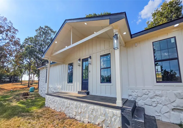 Single family home for sale at 422311 E 1142 Road, Eufaula, OK 74432 | MLS# 2633292