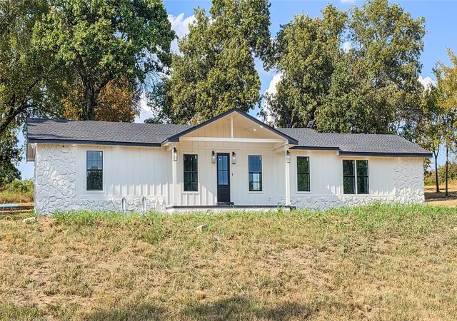 Photo 3 of Single family home for sale at 422311 E 1142 Road, Eufaula, OK 74432 | MLS# 2633292 | Listing updated on 2026-09-12