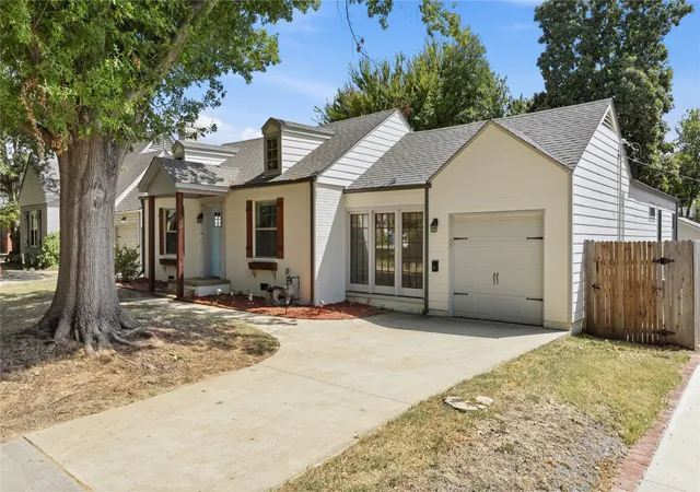 Photo 2 of Single family home for sale at 2834 E 21st Place, Tulsa, OK 74114 | MLS# 2633257 | Listing updated on 2026-09-11